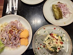 夜はTantaで。ペルーの代表料理のオンパレード😋Ceviche,Tamales,Causa